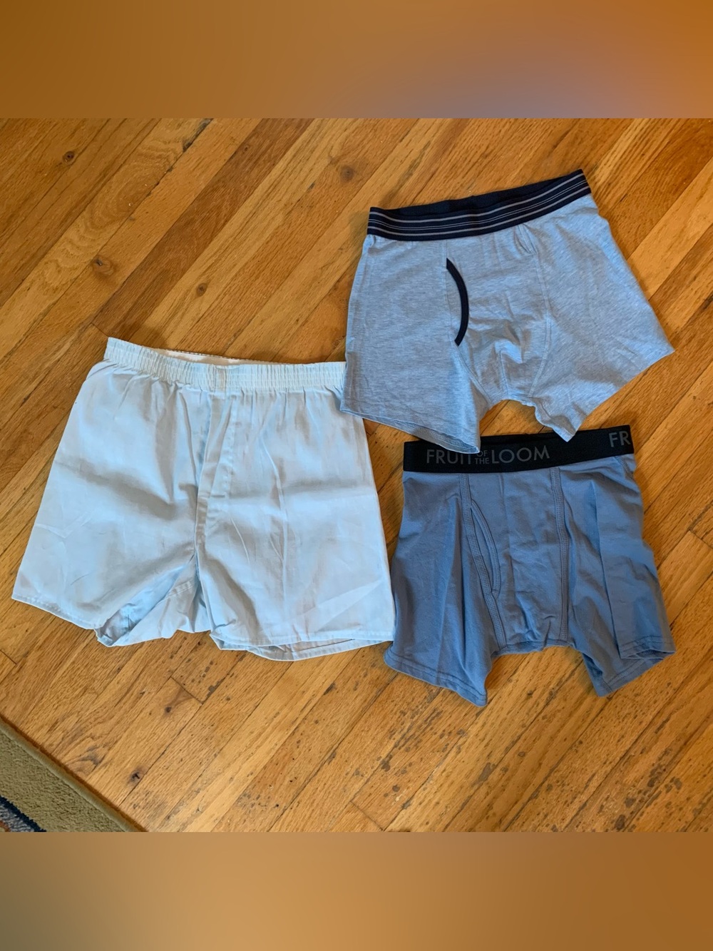 3 pairs of Fruit of the Loom and Primark boxers size S